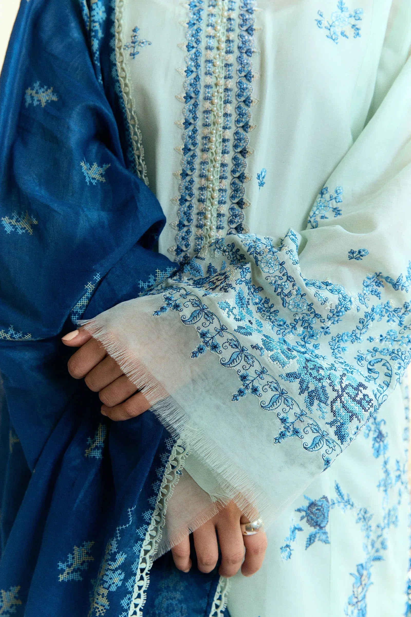 ZARA SHAH JAHAN - 3PC DHANAK EMBROIDERED SHIRT WITH TWILL PRINTED SHAWL AND TROUSER - ZN-1150