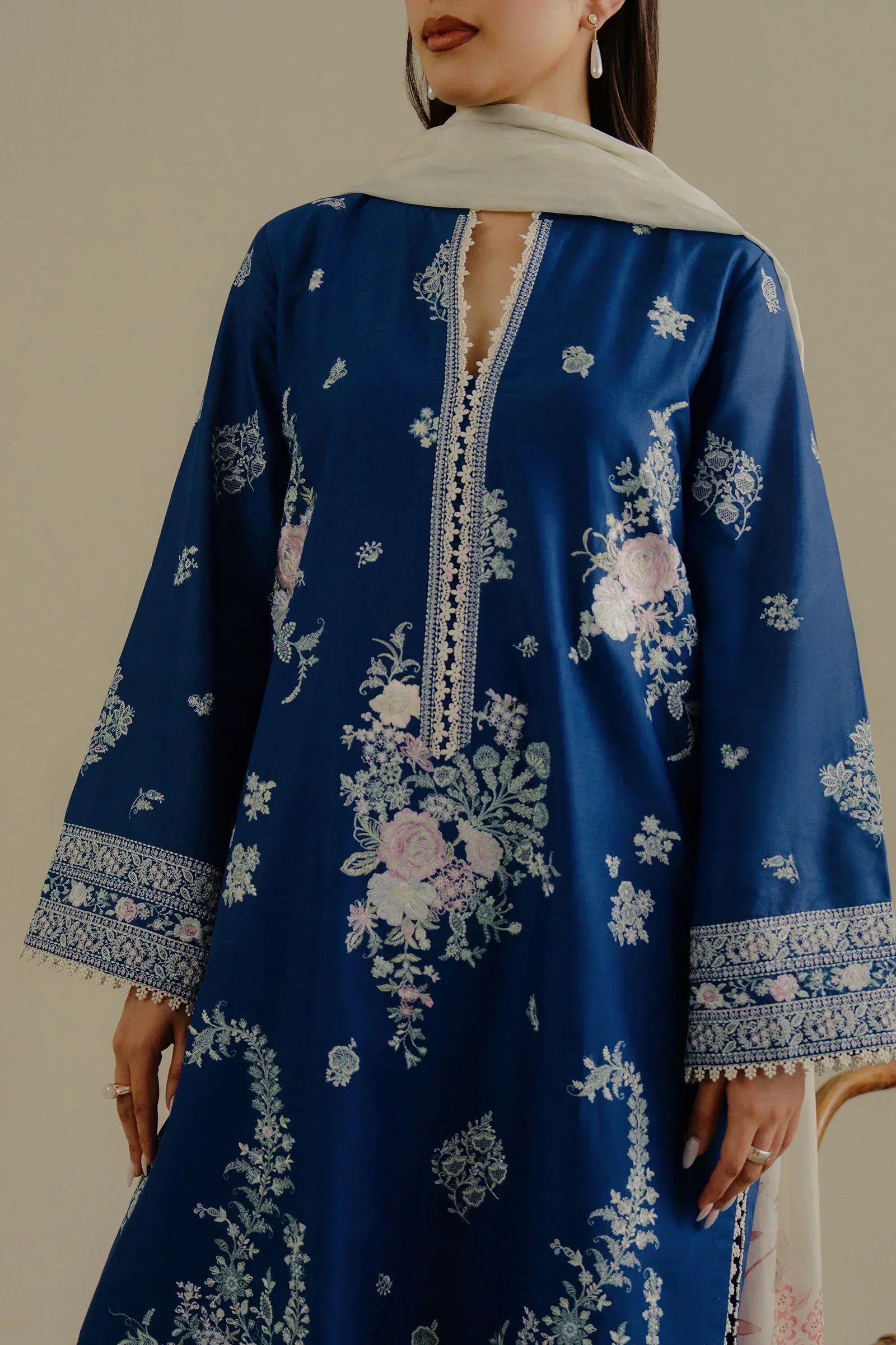 ZARA SHAH JAHAN - 3PC DHANAK EMBROIDERED SHIRT WITH TWILL PRINTED SHAWL AND TROUSER - ZN-1162
