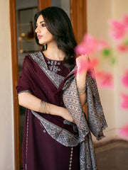 Izel Brand Most Popular 3 Piece Dhanak Fabric Premium Quality Stuff Embroidery Design ZN-1170